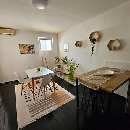 Apartment Cosy In The Heart Of *
