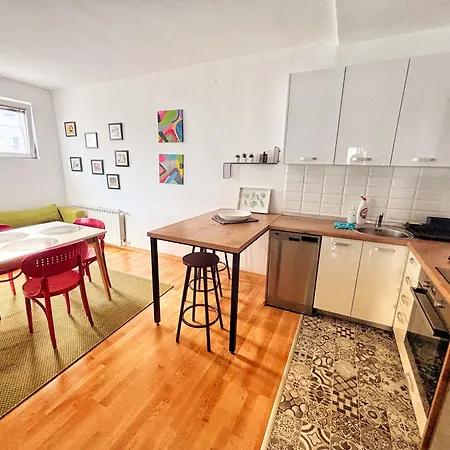 Cosy In The Heart Of Apartment